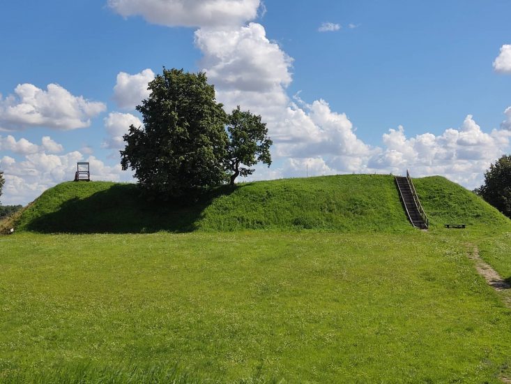 Nuošliauža Bakainių piliakalnyje